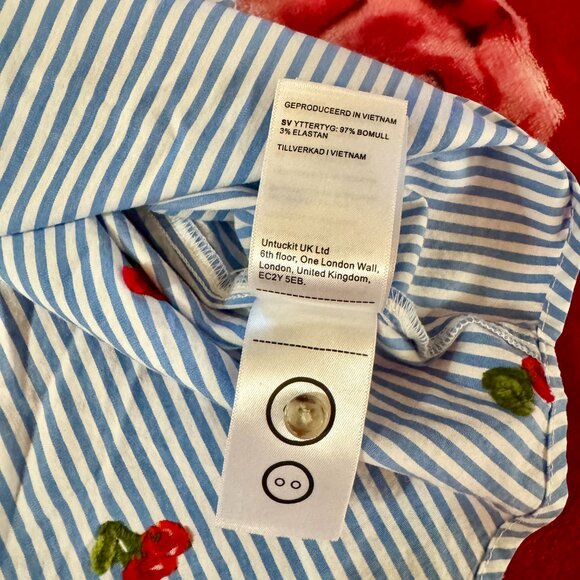 UNTUCKit “Charlotte” Cherry Embroidered Button-Down Shirt – Size M - Picture 9 of 16